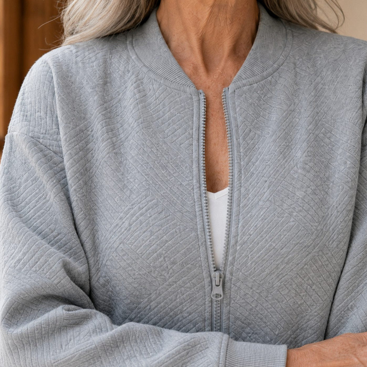 Chaqueta bomber para mujer, de corte holgado, con textura geométrica y cremallera completa