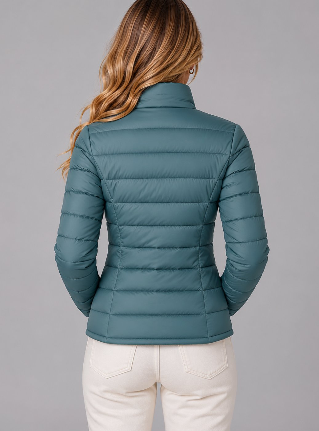 Chaqueta acolchada ligera de verano con cremallera y corte entallado para mujer