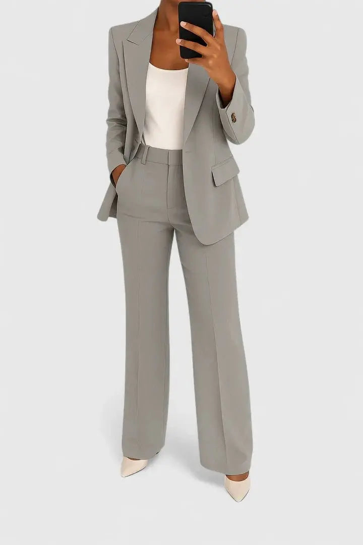 Traje de dos piezas para mujer con blazer entallado y pantalón de vestir para la oficina