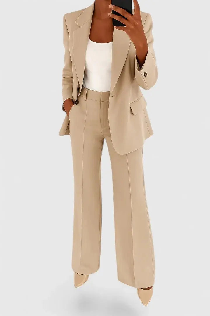 Traje de dos piezas para mujer con blazer entallado y pantalón de vestir para la oficina