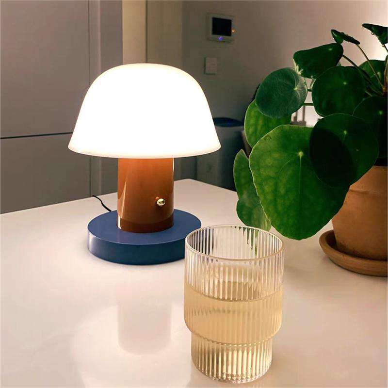 Lámpara de mesa escultural con forma de champiñón, recargable, táctil, regulable e inalámbrica