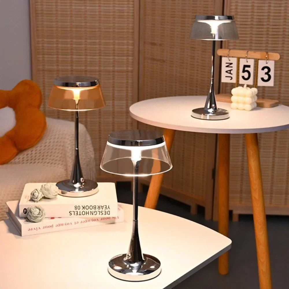Lámpara de mesa con pantalla de acrílico translúcido, inalámbrica, recargable, regulable y con base metálica