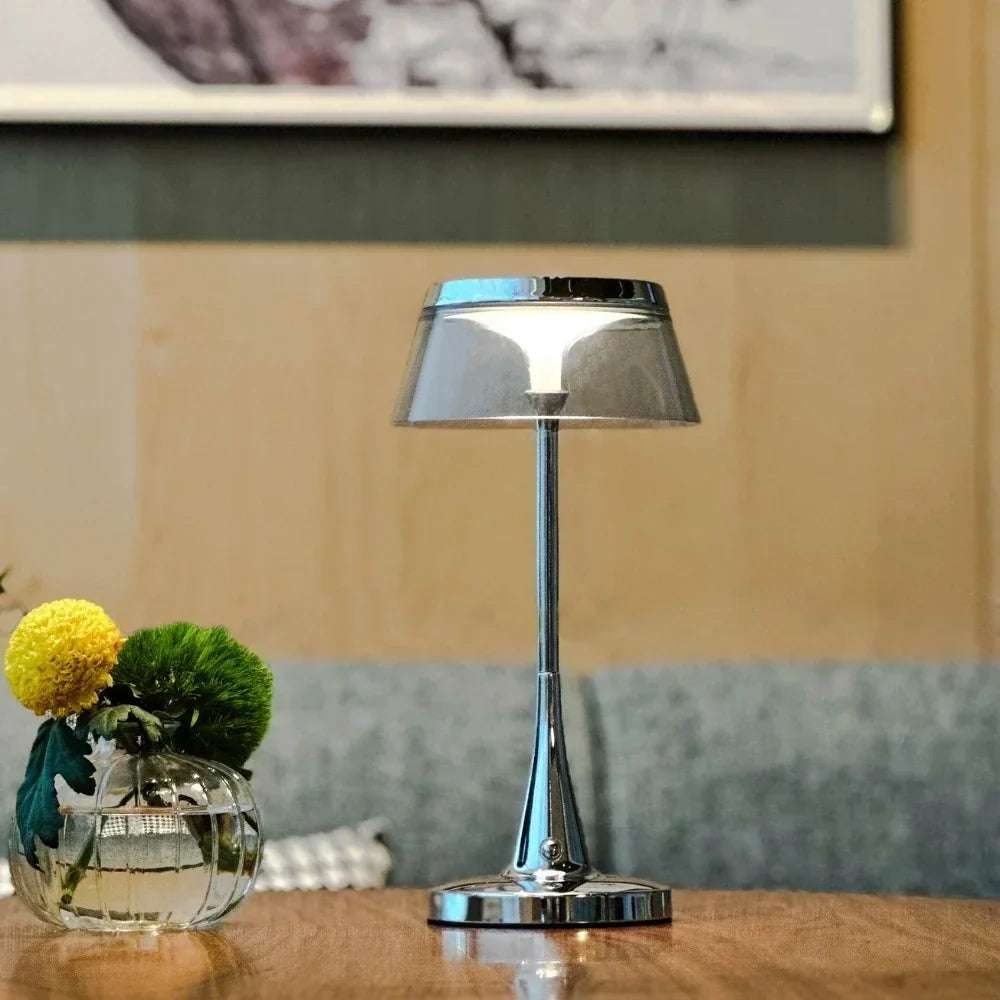 Lámpara de mesa con pantalla de acrílico translúcido, inalámbrica, recargable, regulable y con base metálica