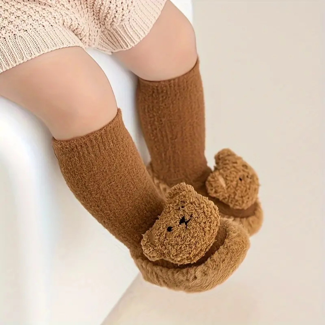 Calcetines tipo zapatilla infantiles suaves y mullidos con diseño de oso, fáciles de poner