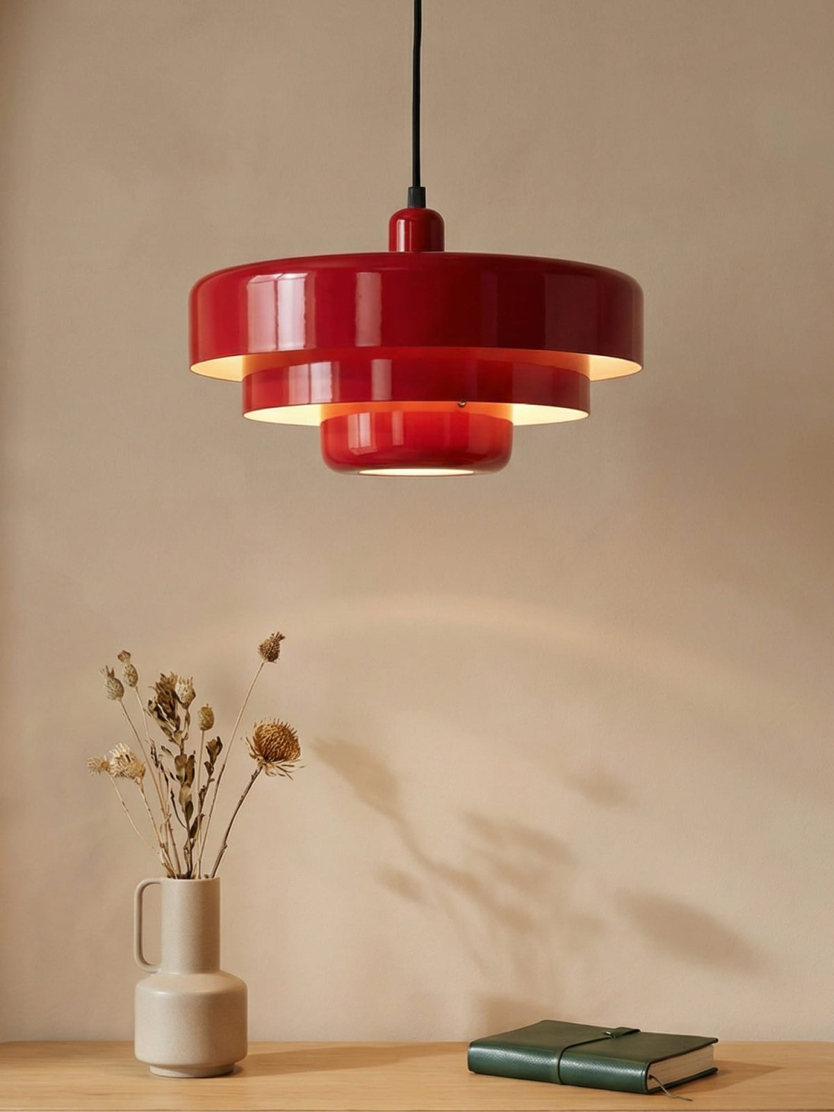 Lámpara colgante retro de metal inspirada en la Bauhaus con montaje por succión