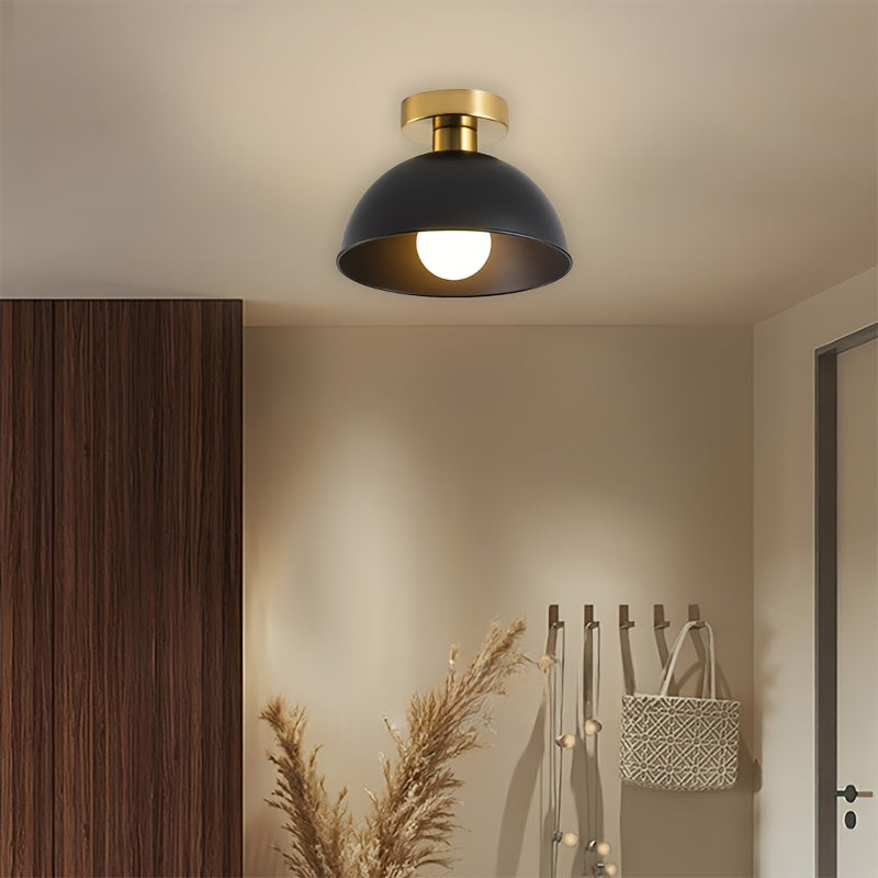 Lámpara de techo semiflush minimalista con cúpula de metal mate