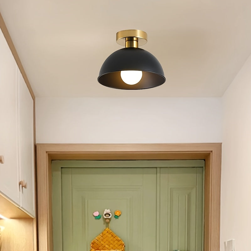 Lámpara de techo semiflush minimalista con cúpula de metal mate