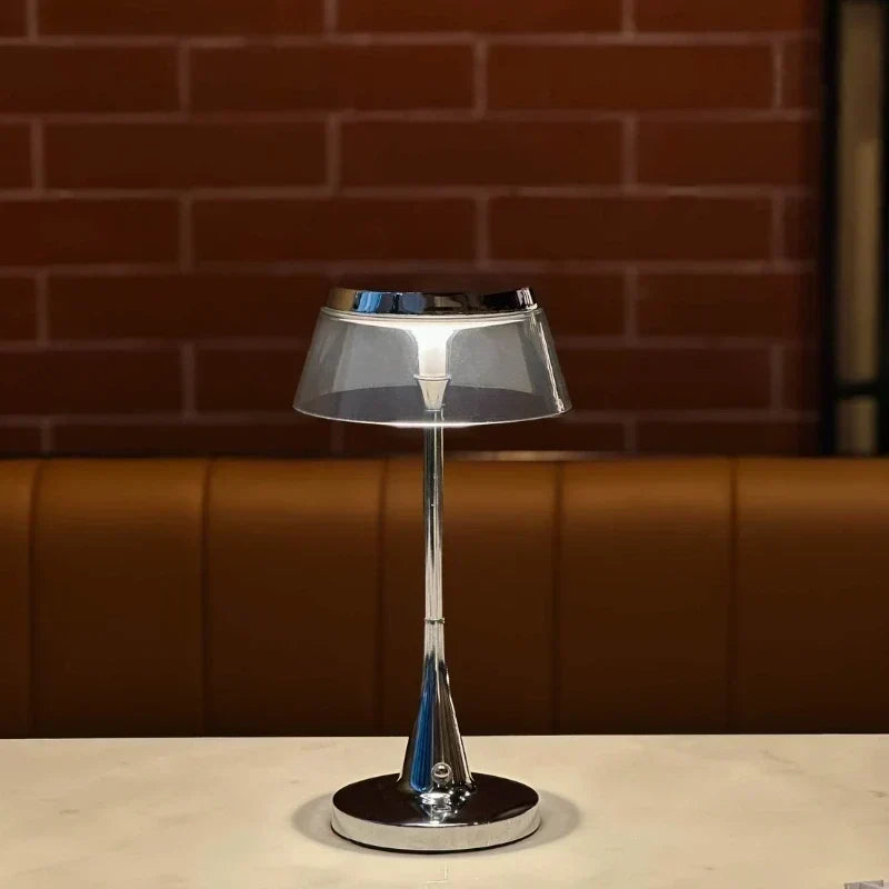 Lámpara de mesa con pantalla de acrílico translúcido, inalámbrica, recargable, regulable y con base metálica