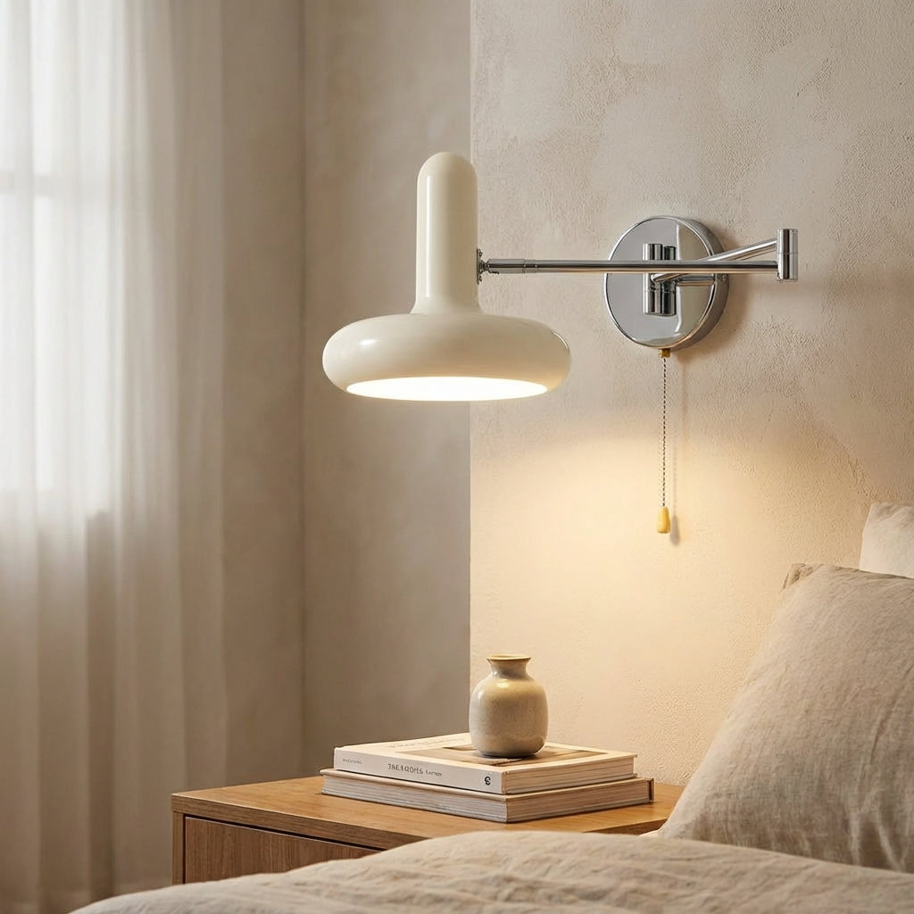 Lámpara de pared de hierro con brazo oscilante ajustable de inspiración Bauhaus