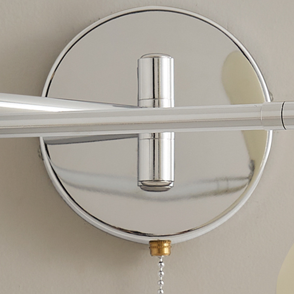 Lámpara de pared de hierro con brazo oscilante ajustable de inspiración Bauhaus