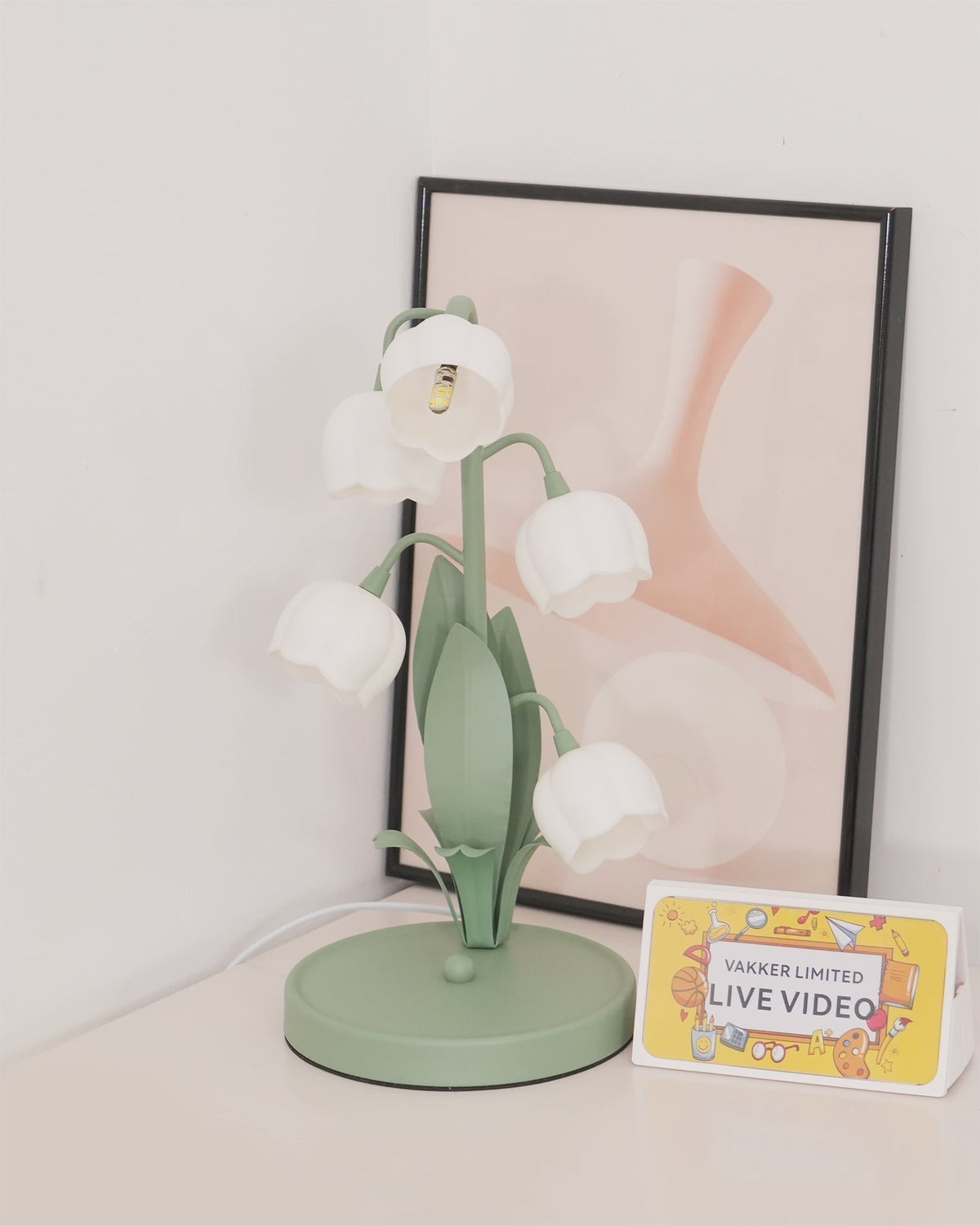 Lámpara de mesa floral con forma de tulipán y flor de orquídea