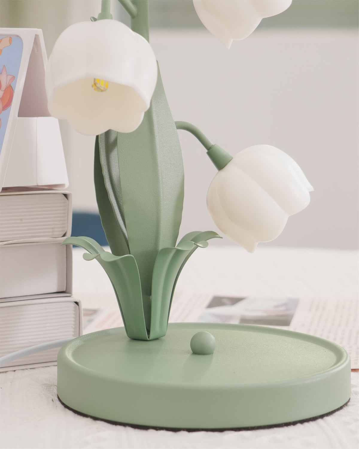 Lámpara de mesa floral con forma de tulipán y flor de orquídea