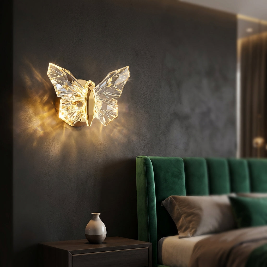 Lámpara de pared escultórica de acrílico con silueta de mariposa y luz ascendente y descendente
