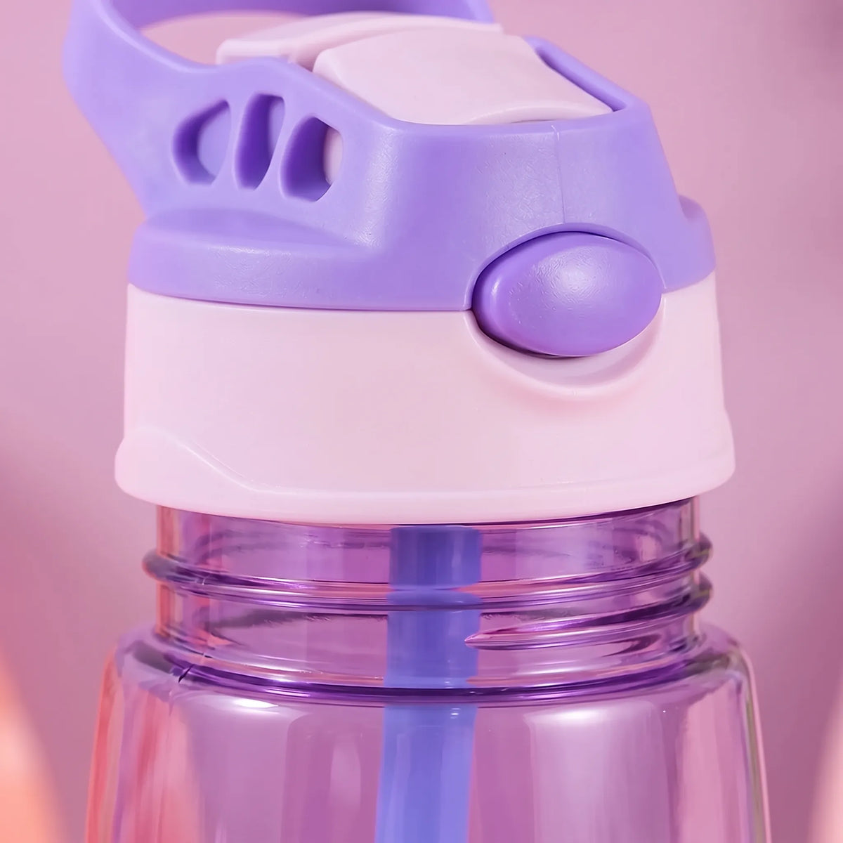 Botella de agua infantil transparente con estampado de dibujos animados, botón pulsador y pajita