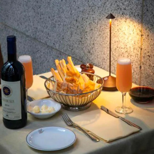 Lámpara de mesa impermeable, inalámbrica, recargable y regulable para interiores y exteriores