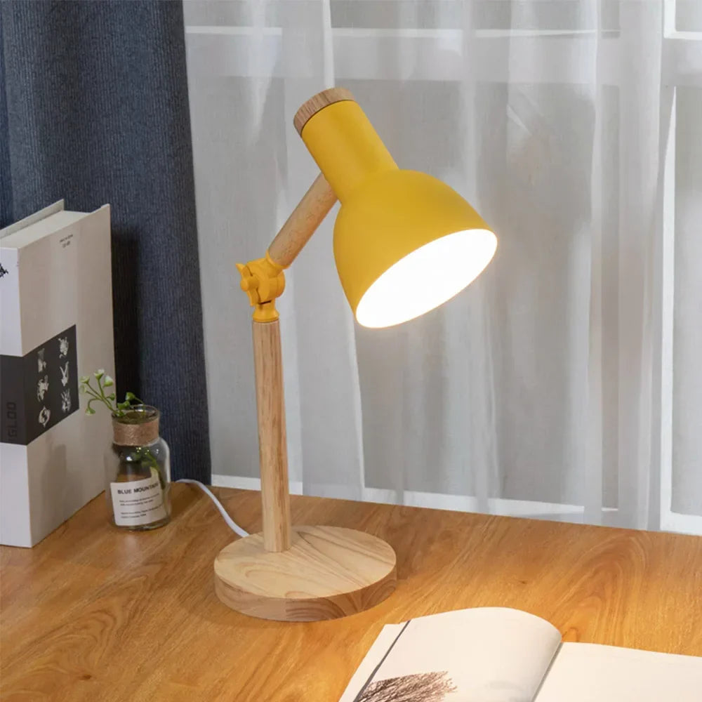 Lámpara de mesa nórdica con base de madera, regulable y respetuosa con la vista