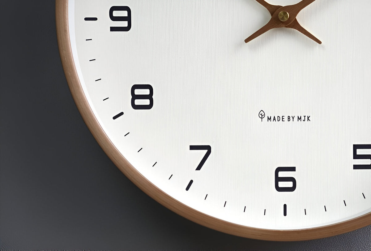 Reloj de pared de cuarzo silencioso con marco de madera minimalista nórdico