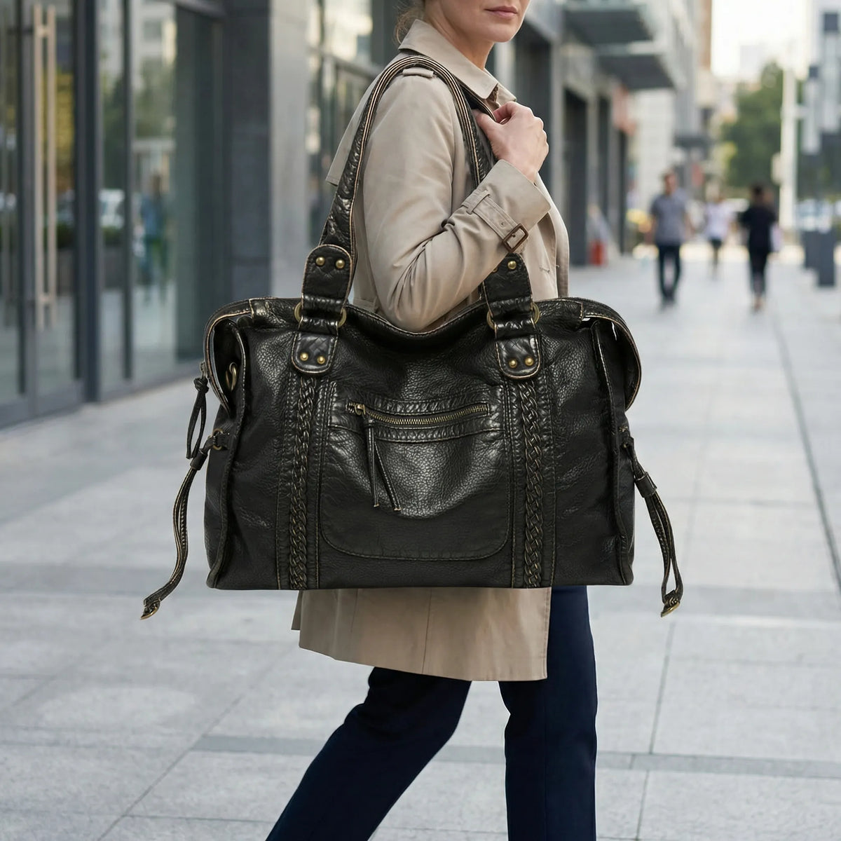 Bolso bandolera compacto urbano de trenzado con cremallera y correa ajustable
