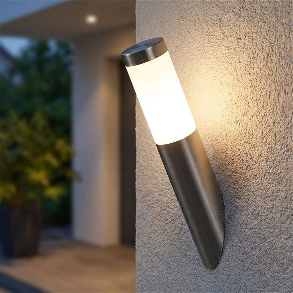 Lámpara de pared exterior elegante de acero inoxidable con sensor de movimiento