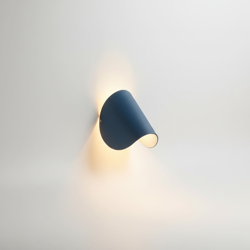 Aplique de pared interior moderno de metal semicircular con luz indirecta