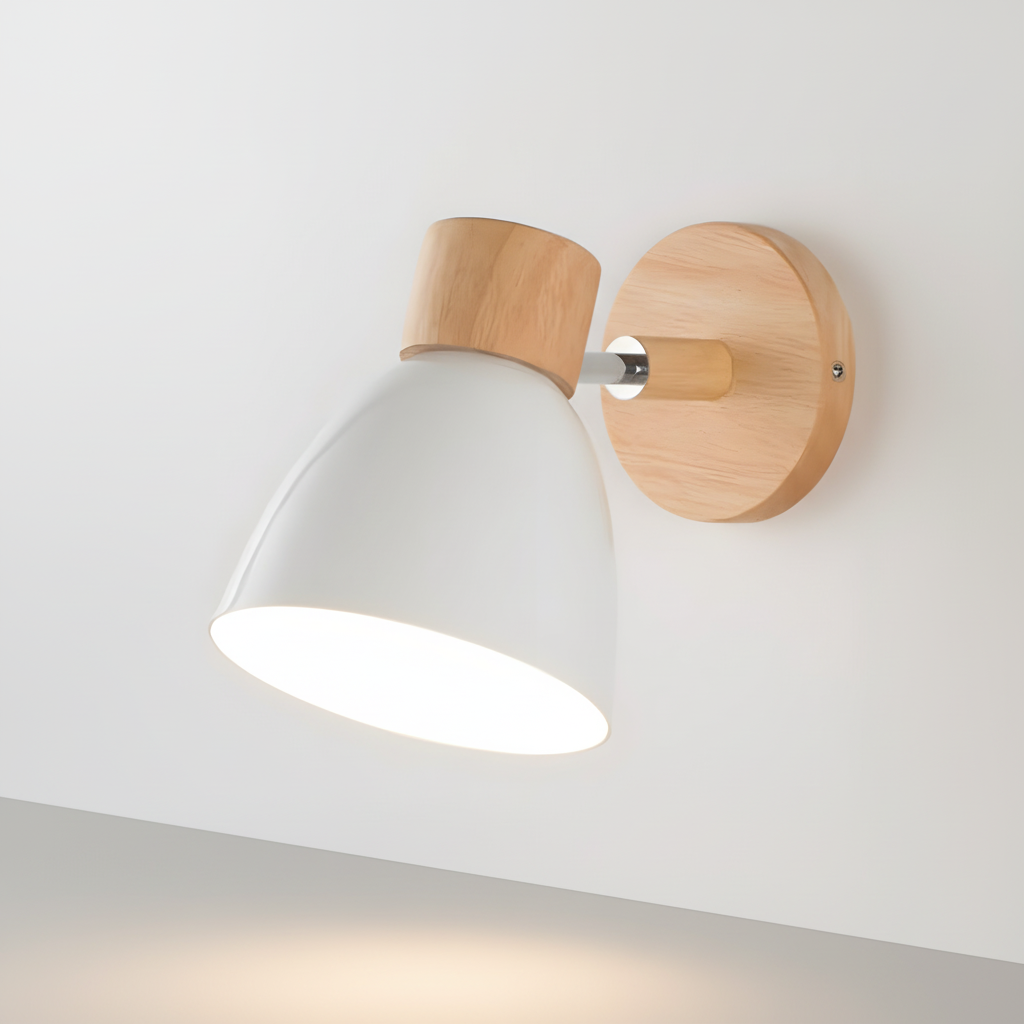 Lámpara de pared nórdica de madera con cabezal ajustable y brazo oscilante