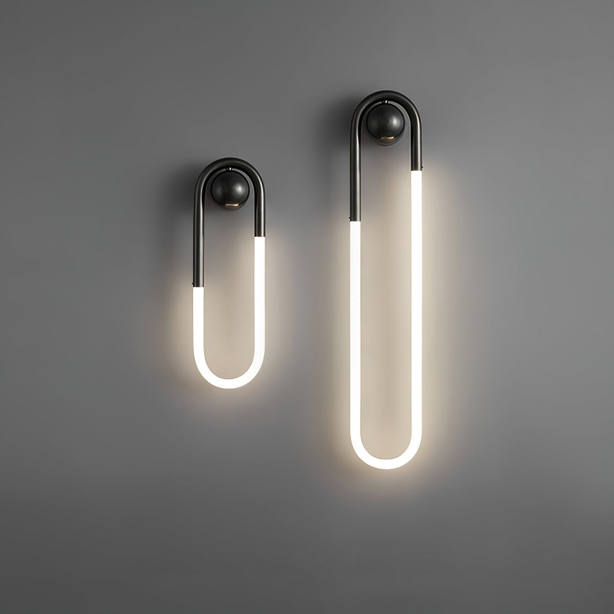 Aplique de pared arquitectónico minimalista con marco de latón en forma de lazo