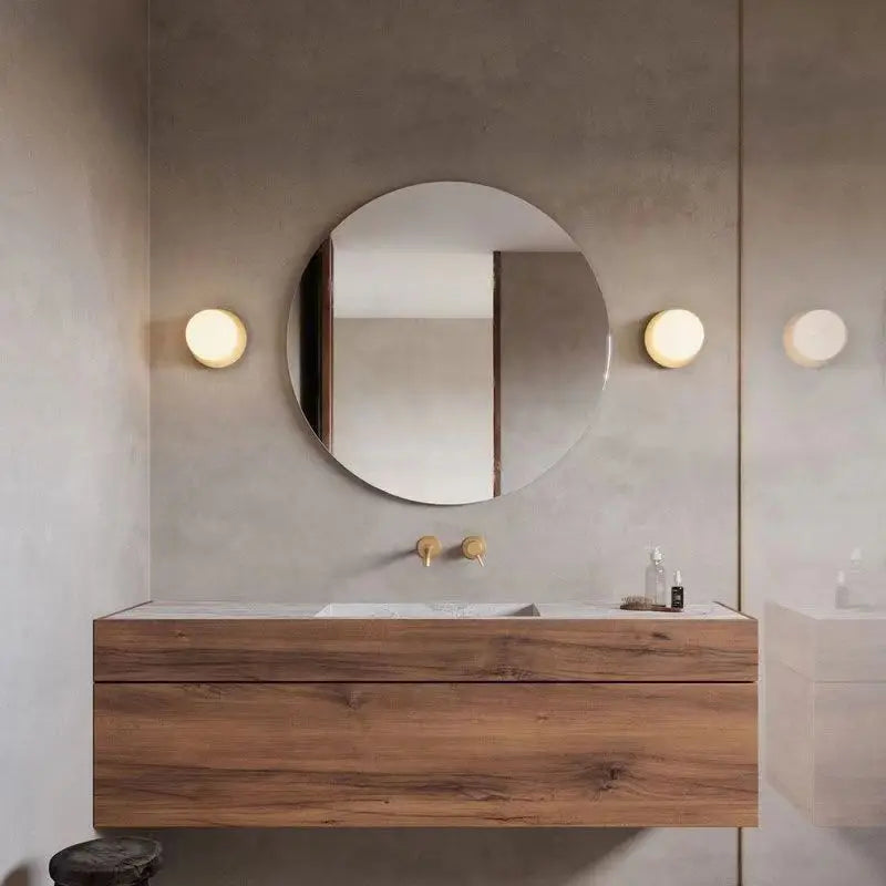Lámpara de pared nórdica de hierro forjado con esfera de vidrio opalino