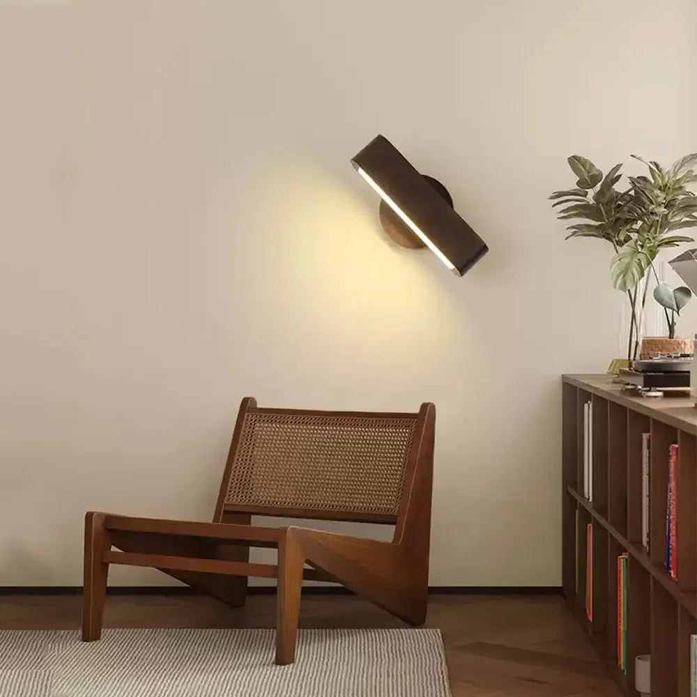 Aplique de pared japonés minimalista de madera maciza y aluminio, giratorio y ajustable