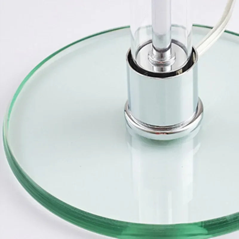 Lámpara de mesa Bauhaus con cúpula de vidrio esmerilado y acabado cromado