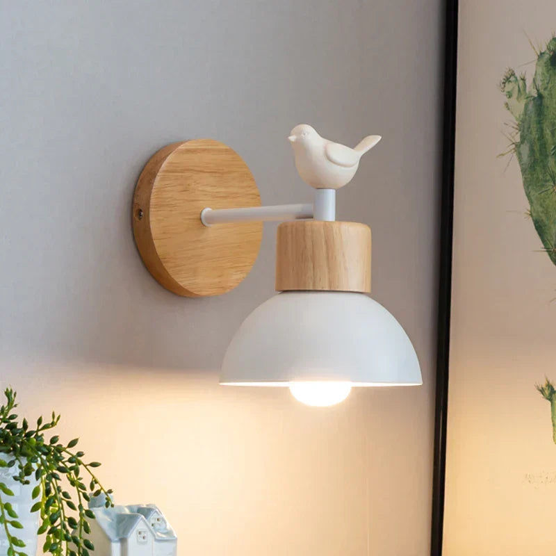 Aplique de pared minimalista nórdico de madera con escultura de pájaro posado