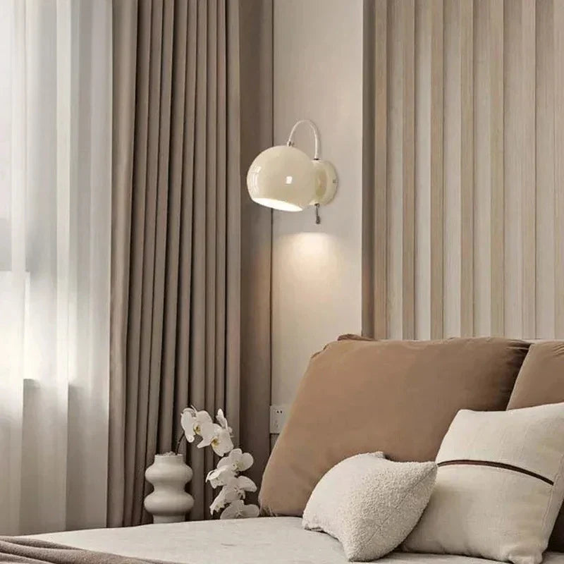 Aplique de pared nórdico minimalista con cúpula giratoria