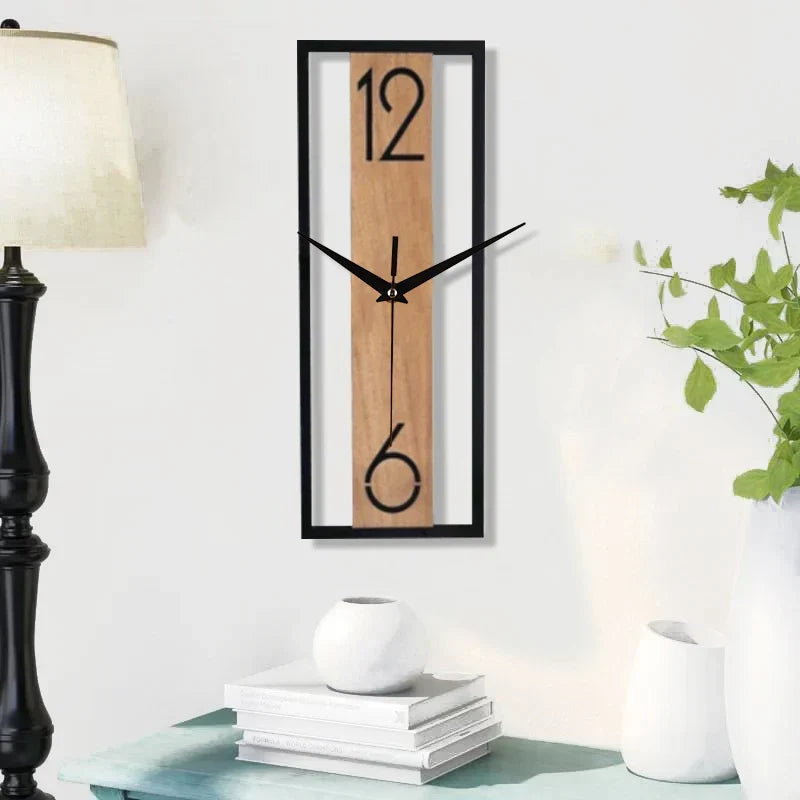 Reloj de pared rectangular delgado de madera con estructura abierta