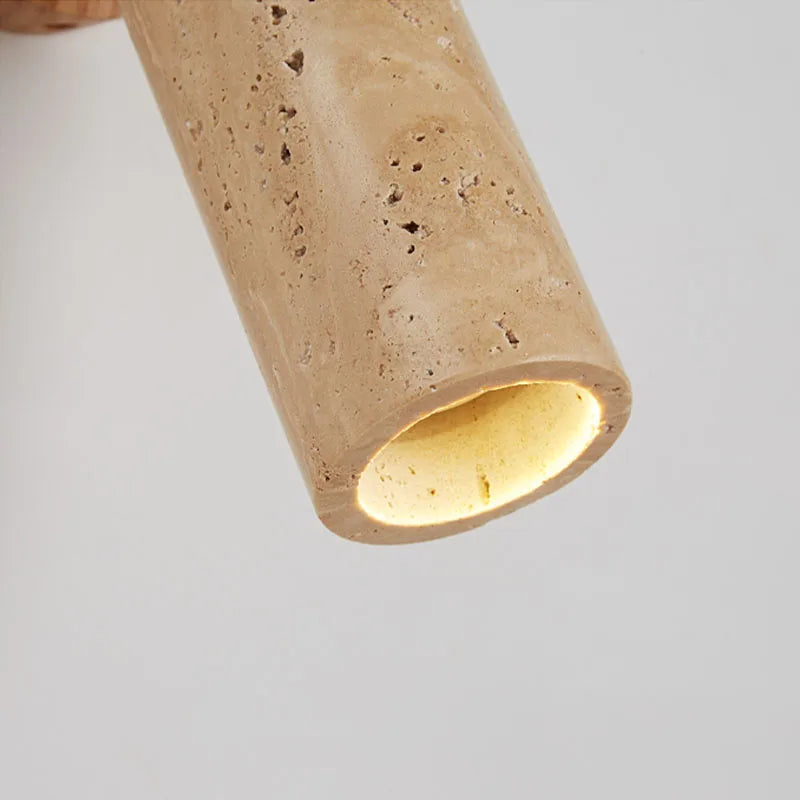 Lámpara de pared de piedra travertino y madera con textura estilo wabi-sabi