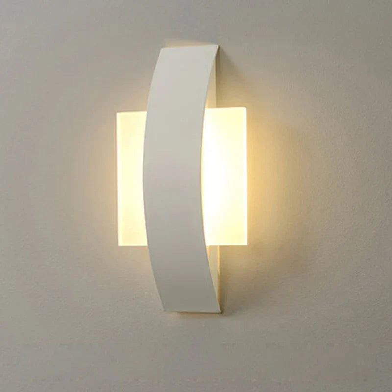 Aplique de pared minimalista de panel de hierro y esfera de acrílico