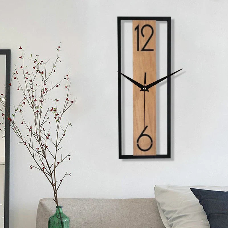Reloj de pared rectangular delgado de madera con estructura abierta