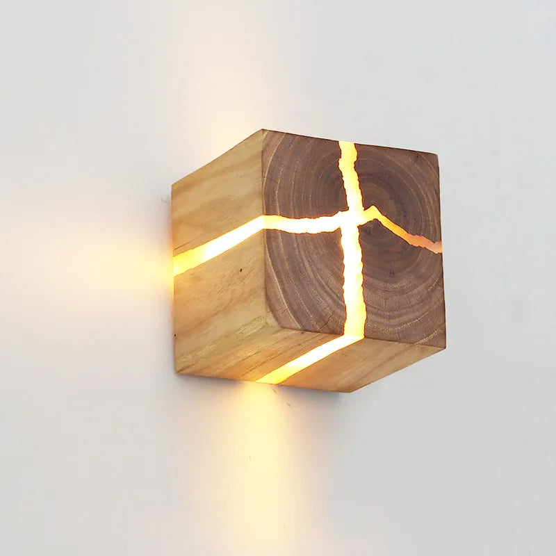 Lámpara de pared de madera maciza tallada a mano con incrustación de resina