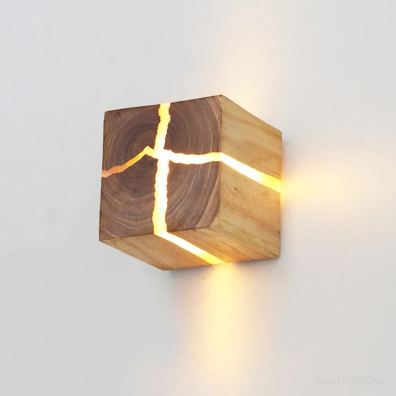 Lámpara de pared de madera maciza tallada a mano con incrustación de resina