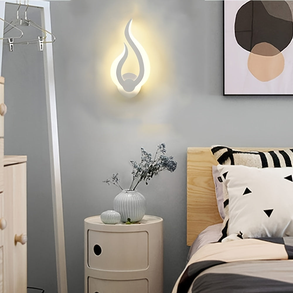 Aplique de pared moderno escultórico de acrílico con silueta de llama