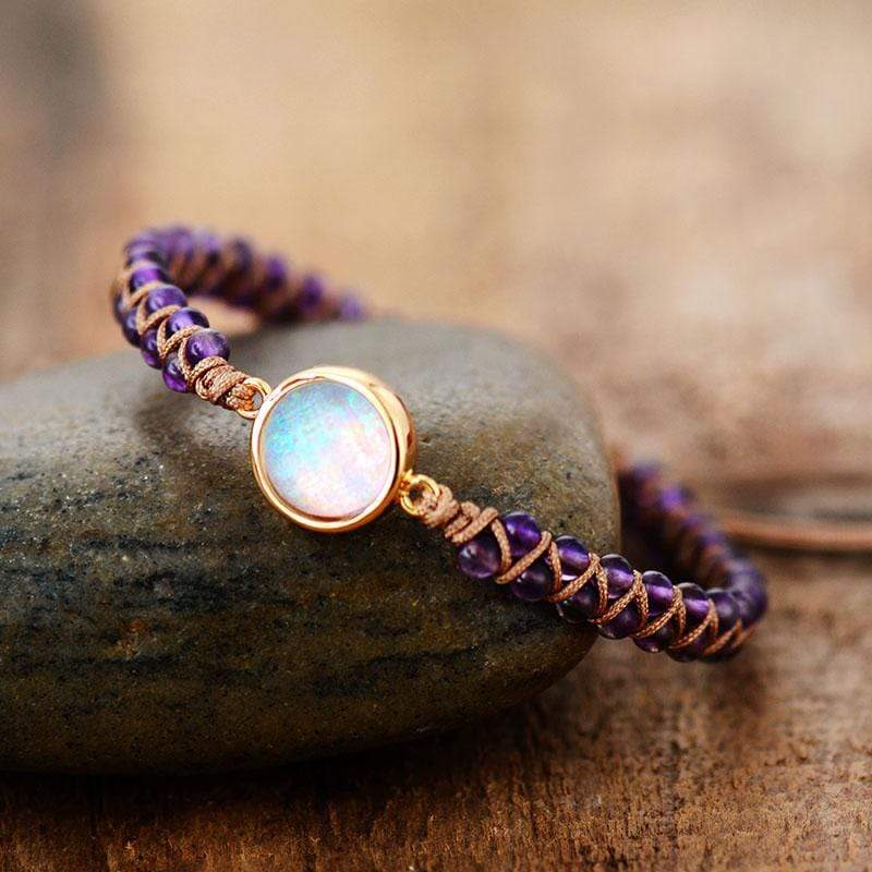 Pulsera bohemia artesanal de cuentas de amatista y ópalo para yoga