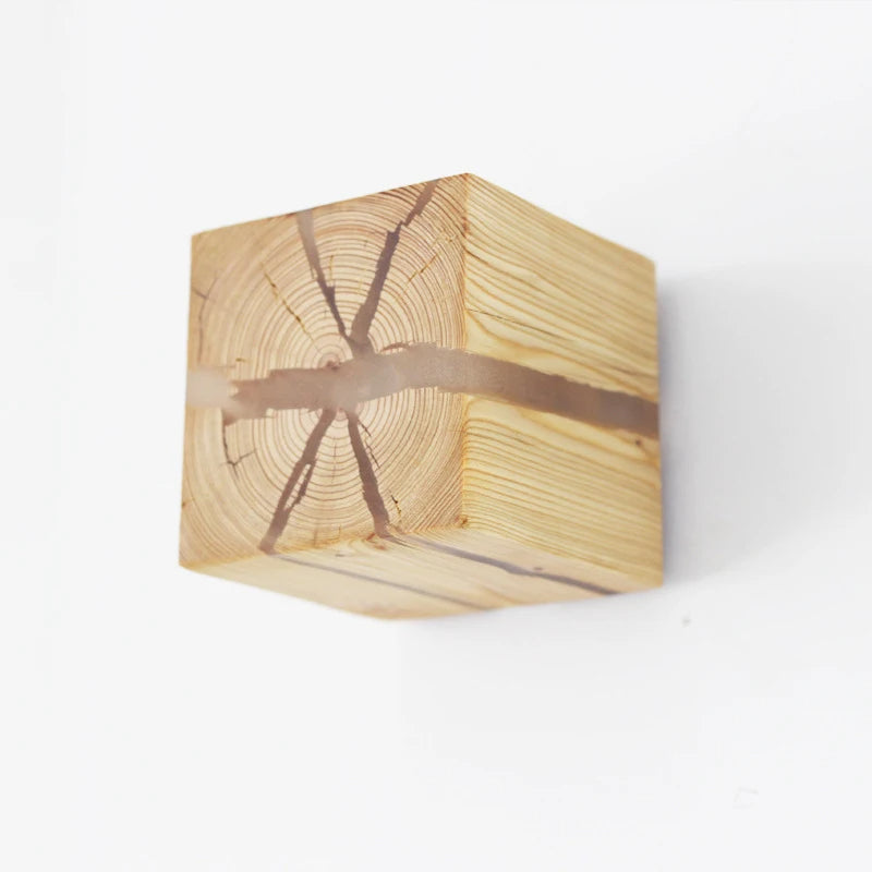 Lámpara de pared de madera maciza tallada a mano con incrustación de resina