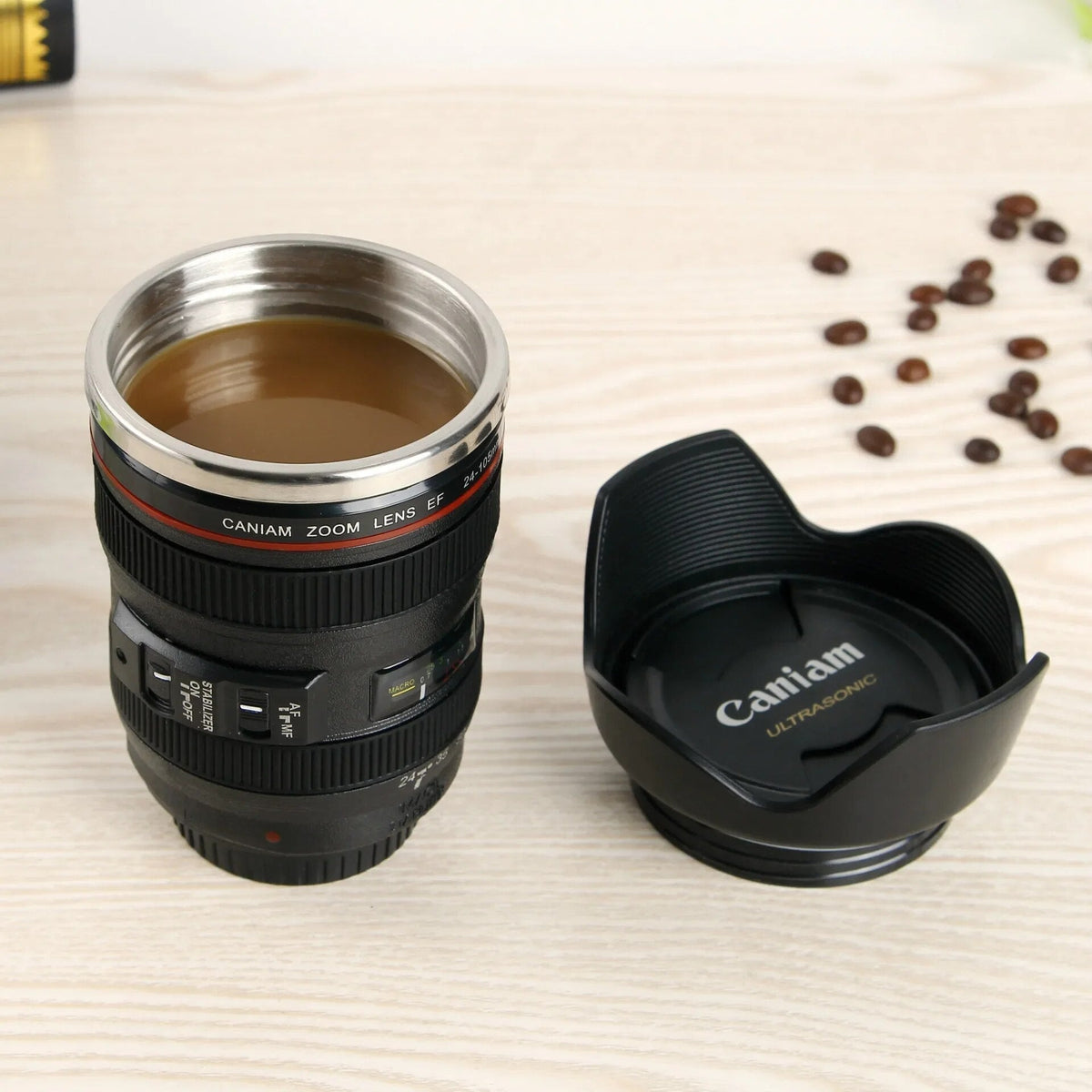 Taza de café con forma realista de objetivo de cámara y anillo de enfoque