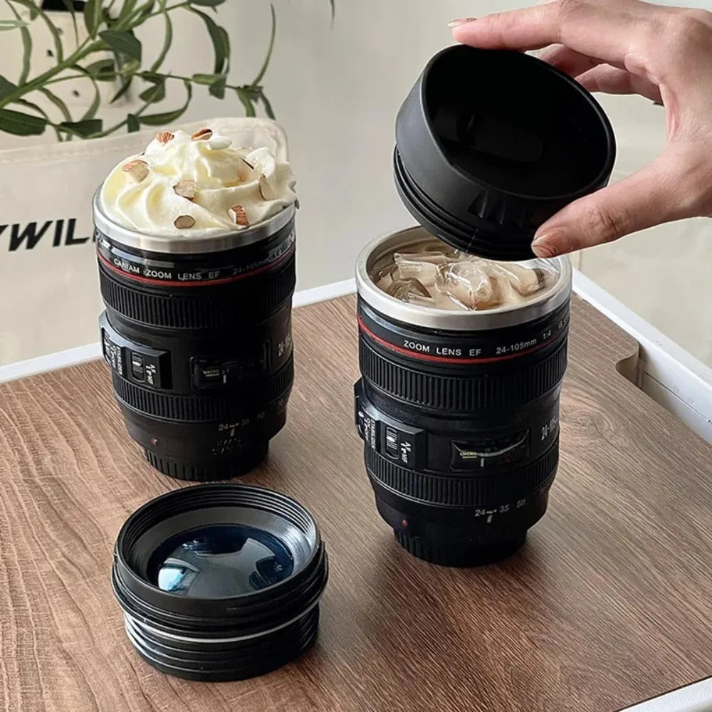 Taza de café con forma realista de objetivo de cámara y anillo de enfoque
