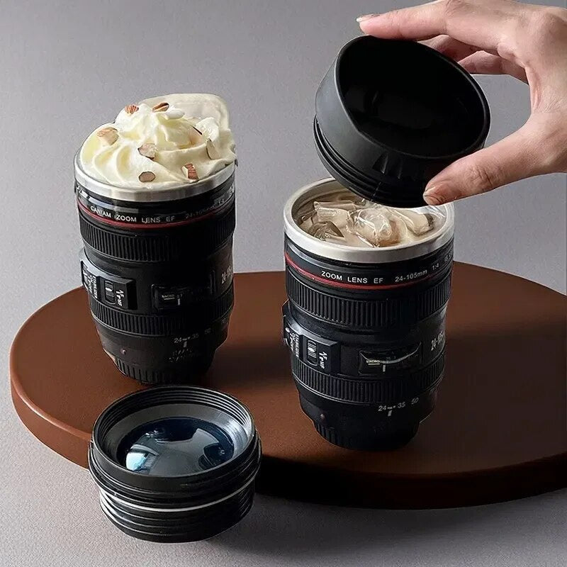 Taza de café con forma realista de objetivo de cámara y anillo de enfoque