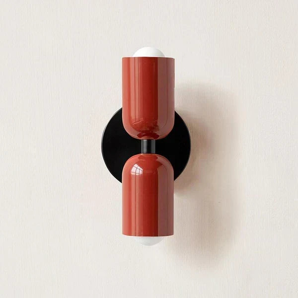 Lámpara de pared de resina y metal con dos cabezales ajustables