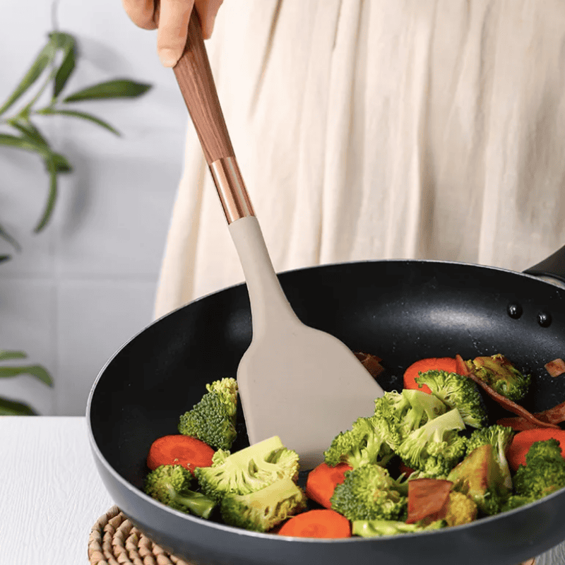 Set de utensilios de cocina de silicona apta para alimentos y mango de madera, resistente al calor