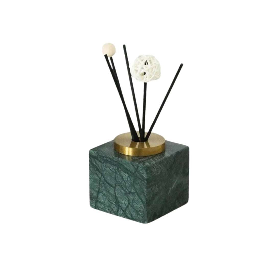 Jarrón escultórico minimalista de mármol natural hecho a mano, con difusor de aromas