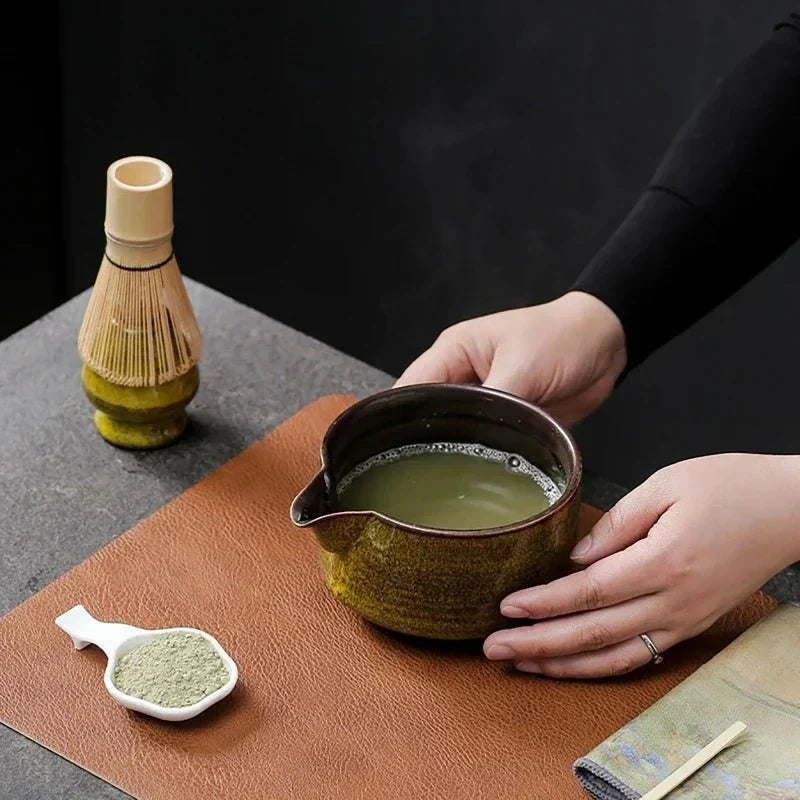 Juego de matcha de cerámica inspirado en Japón con bambú