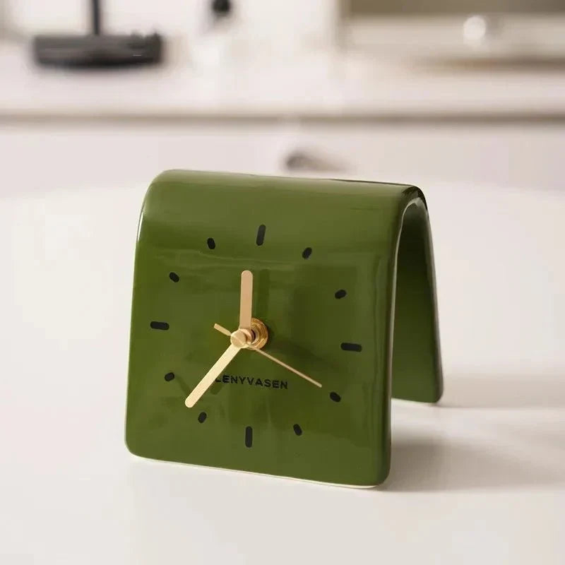 Reloj de mesa de cuarzo silencioso de cerámica con silueta arqueada