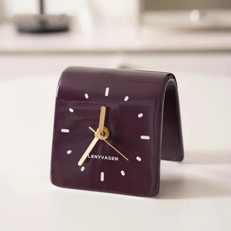 Reloj de mesa de cuarzo silencioso de cerámica con silueta arqueada