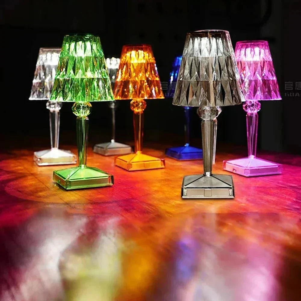 Lámpara de mesa recargable de acrílico con efecto de cristal escultórico